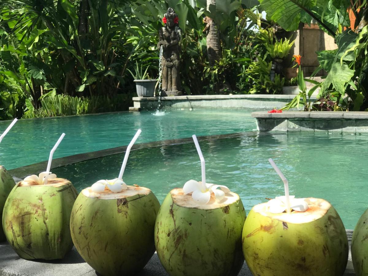 White House Hotel Ubud Exterior foto