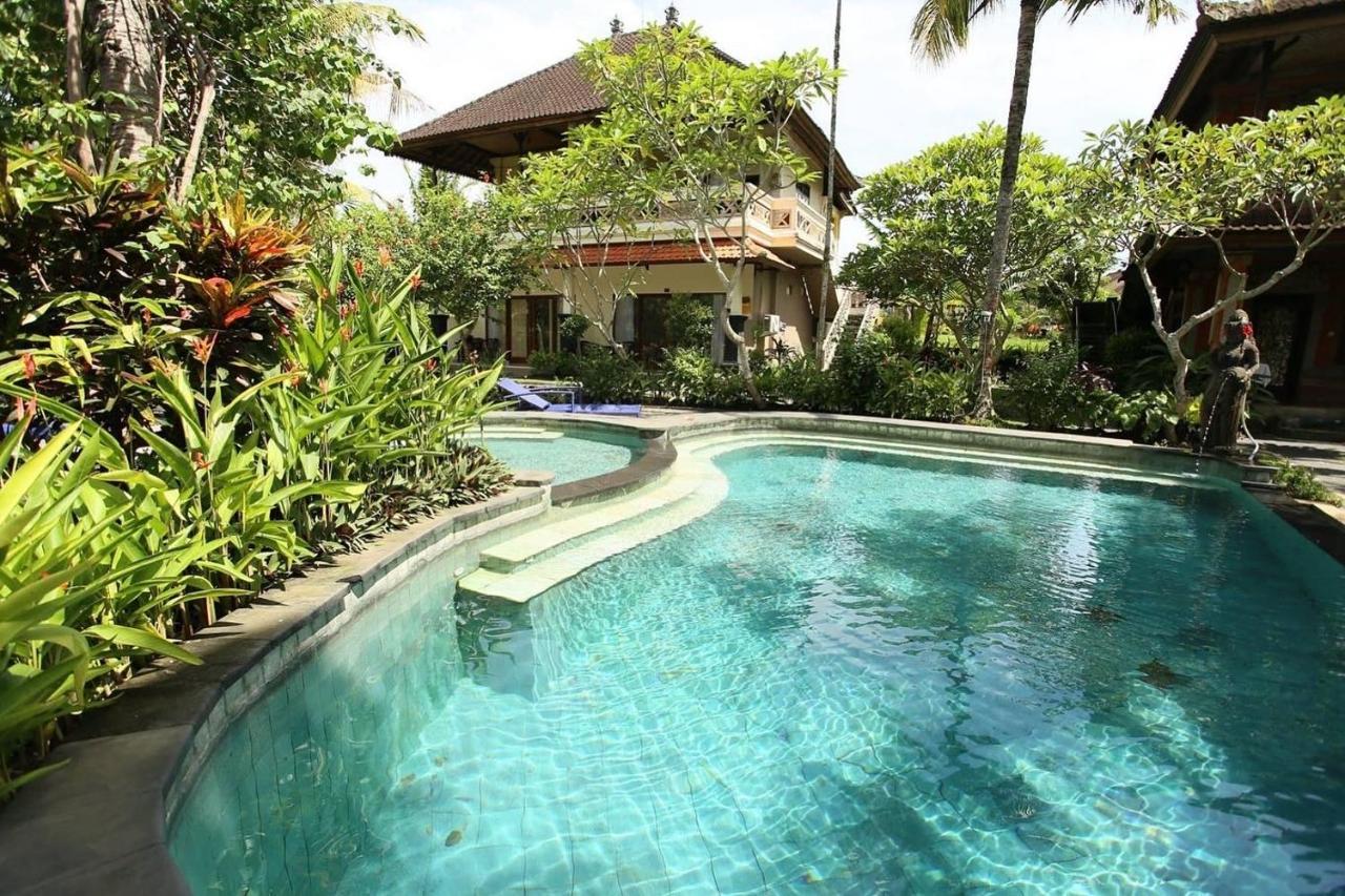 White House Hotel Ubud Exterior foto